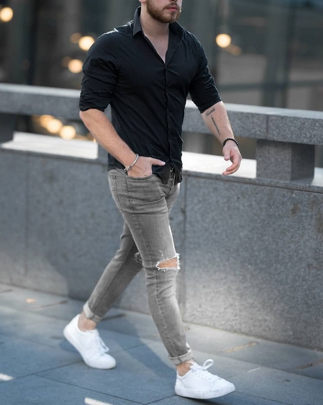 Full sleeve's shirt and jeans
