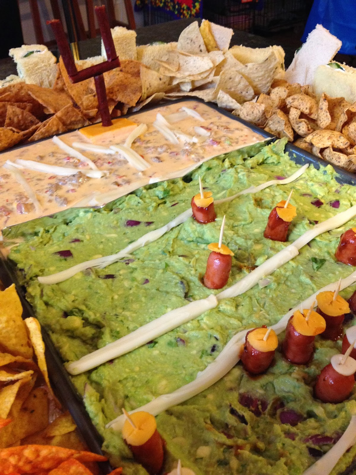 Lola, Tangled: DIY Super Bowl Party Snack Stadium. Ahem, that's SNACKADIUM.