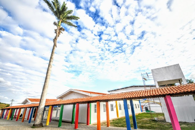 João Azevêdo inspeciona Sistema de Abastecimento de Água e visita obras em Areia e Alagoa Grande