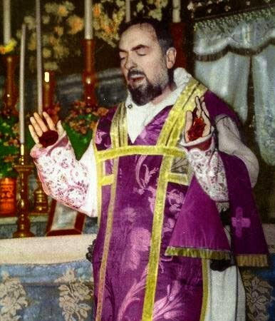 Kisah Stigmatis St Padre Pio dari Pietrelcina