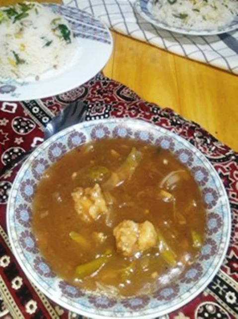 chicken-manchurian-is-served-with-garlic-rice