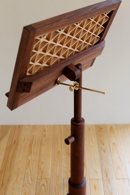 国内正規品 譜面台 Music Stand 高さ及び角度調節可能 木製