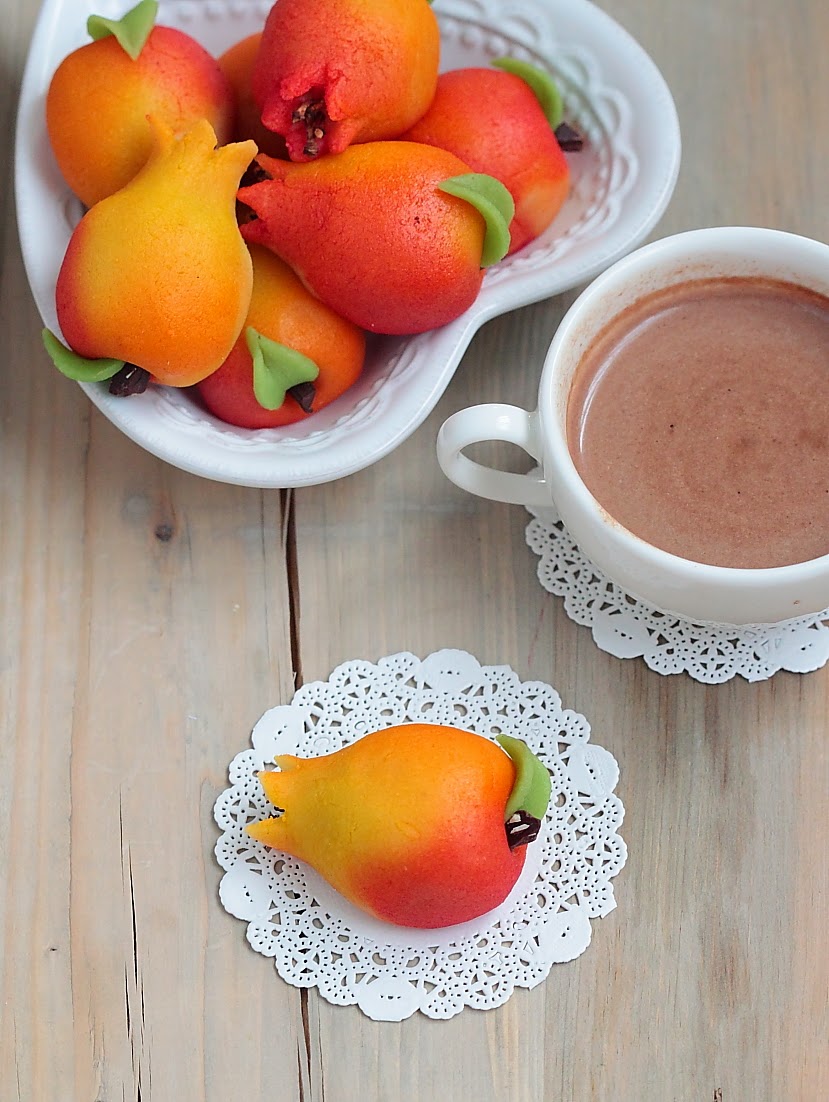Grenade en pâte d'amandes