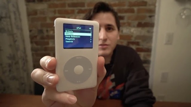 YouTuber "hack" iPod Classic để nghe được nhạc từ Spotify, tích hợp cả Wi-Fi và Bluetooth