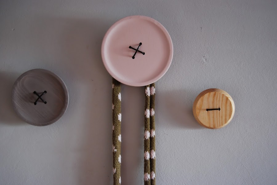 tutorial perchero botón madera gigante