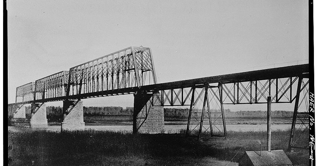 Industrial History BNSF/CB&Q and Road Bridges over the Missouri River