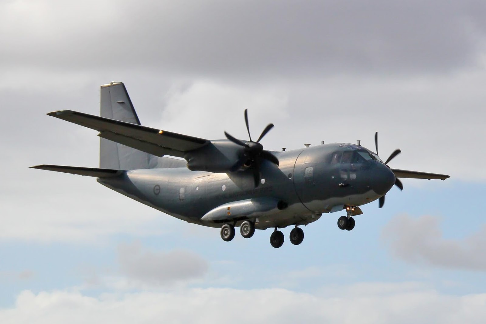 Central Queensland Plane Spotting Royal Australian Air Force (RAAF) Alenia C27J Spartan