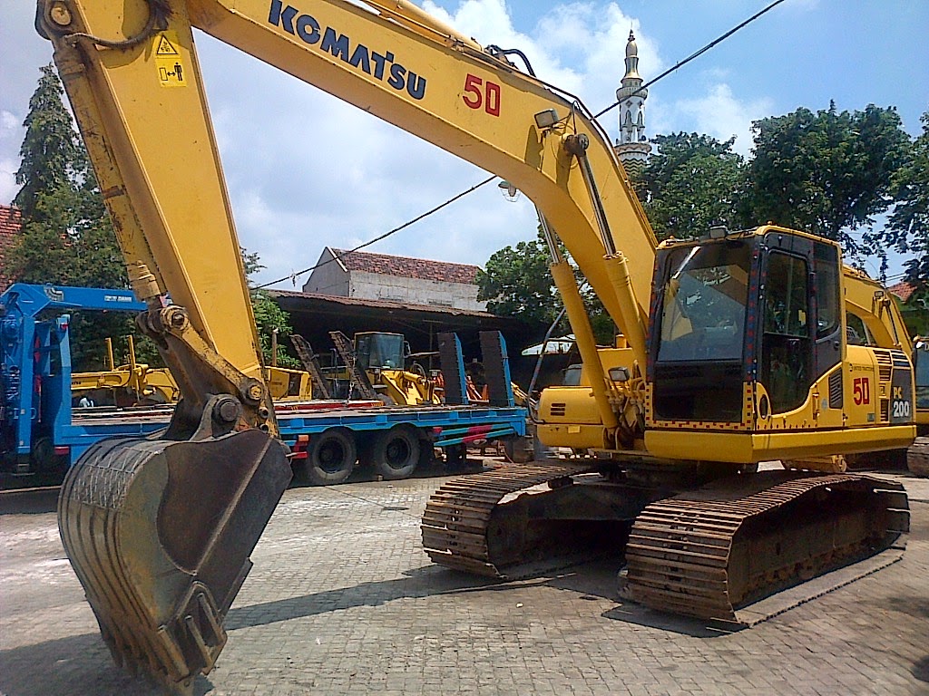 EXCAVATOR PC200-8 SN 316318 ~ Toko Alat Berat Surabaya