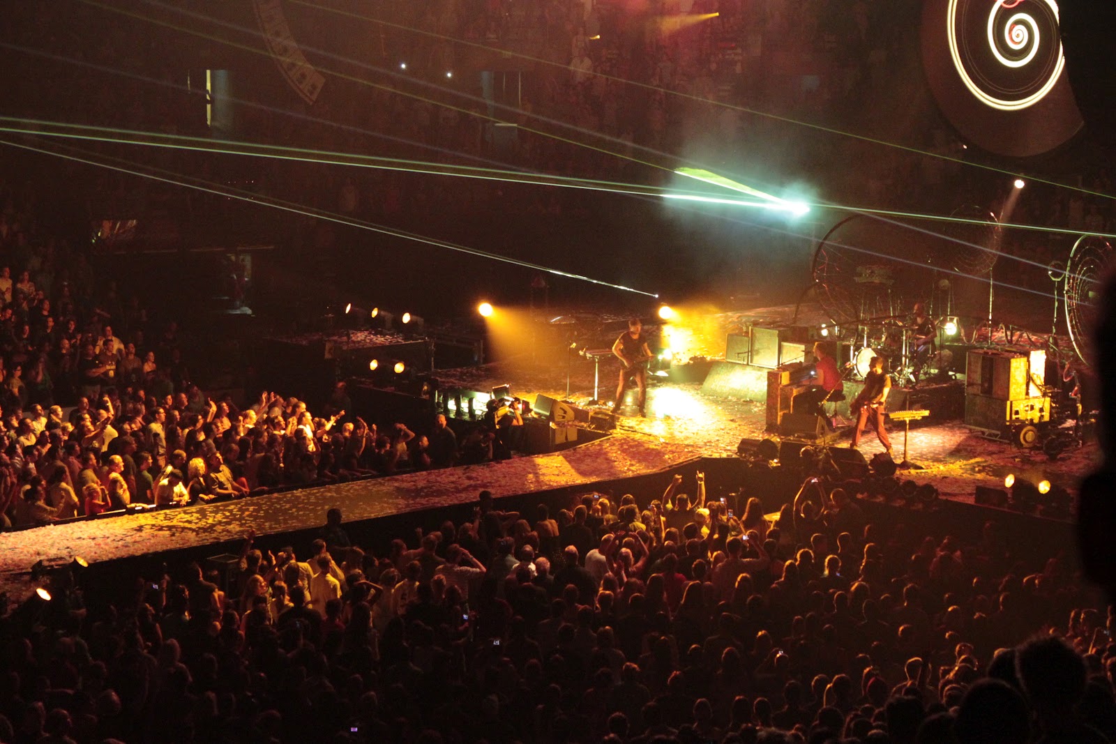 Music Blog, Live Reports, Playlists & more...: Coldplay @ Boston TD ...