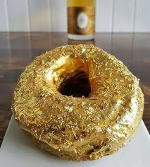 ¡Wow! Una dona de oro comestible