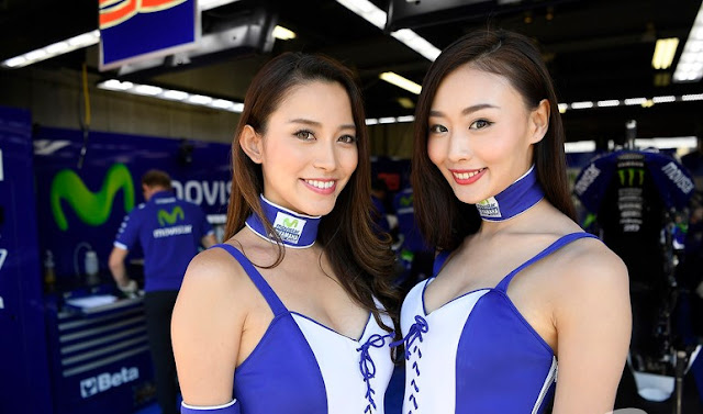 Asian Girls And Yamaha Bikes