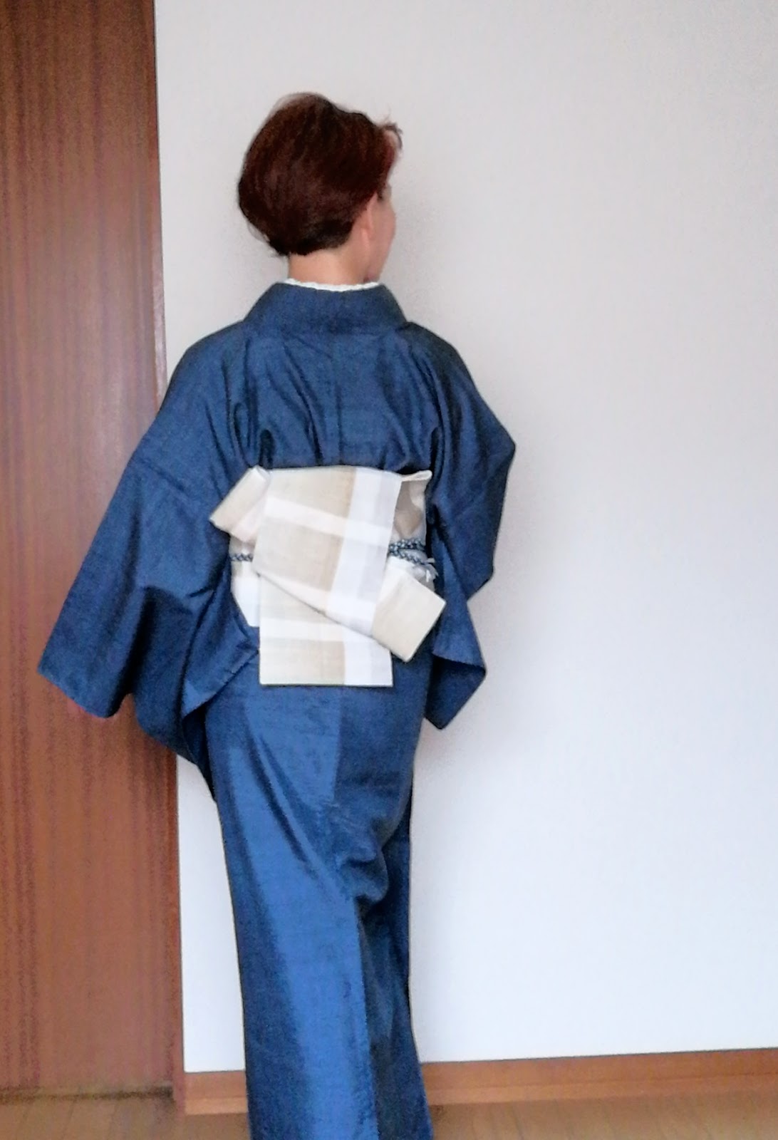無地の単衣、真綿紬に麻帯と、”からむし”の名古屋帯初体験|50代60代の普段着物～母の着物からハッピーライフ