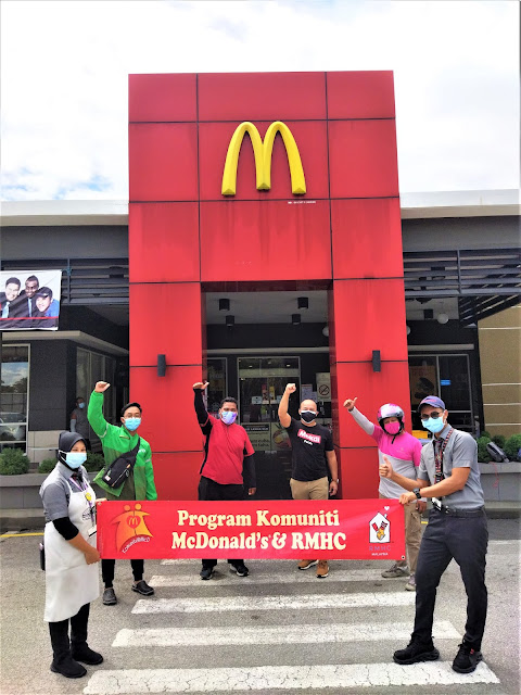 Penghantar makanan GrabFood, FoodPanda dan McDelivery