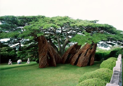 Escultura con ramas