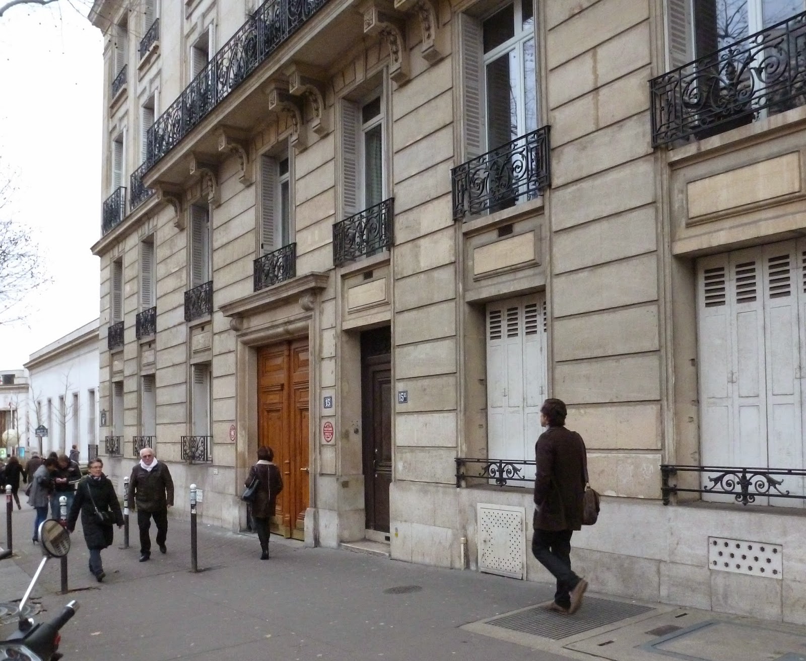 13 Avenue Du Président Wilson 75016 Paris portadaloja: Paris, Avenue Président Wilson, há três semanas