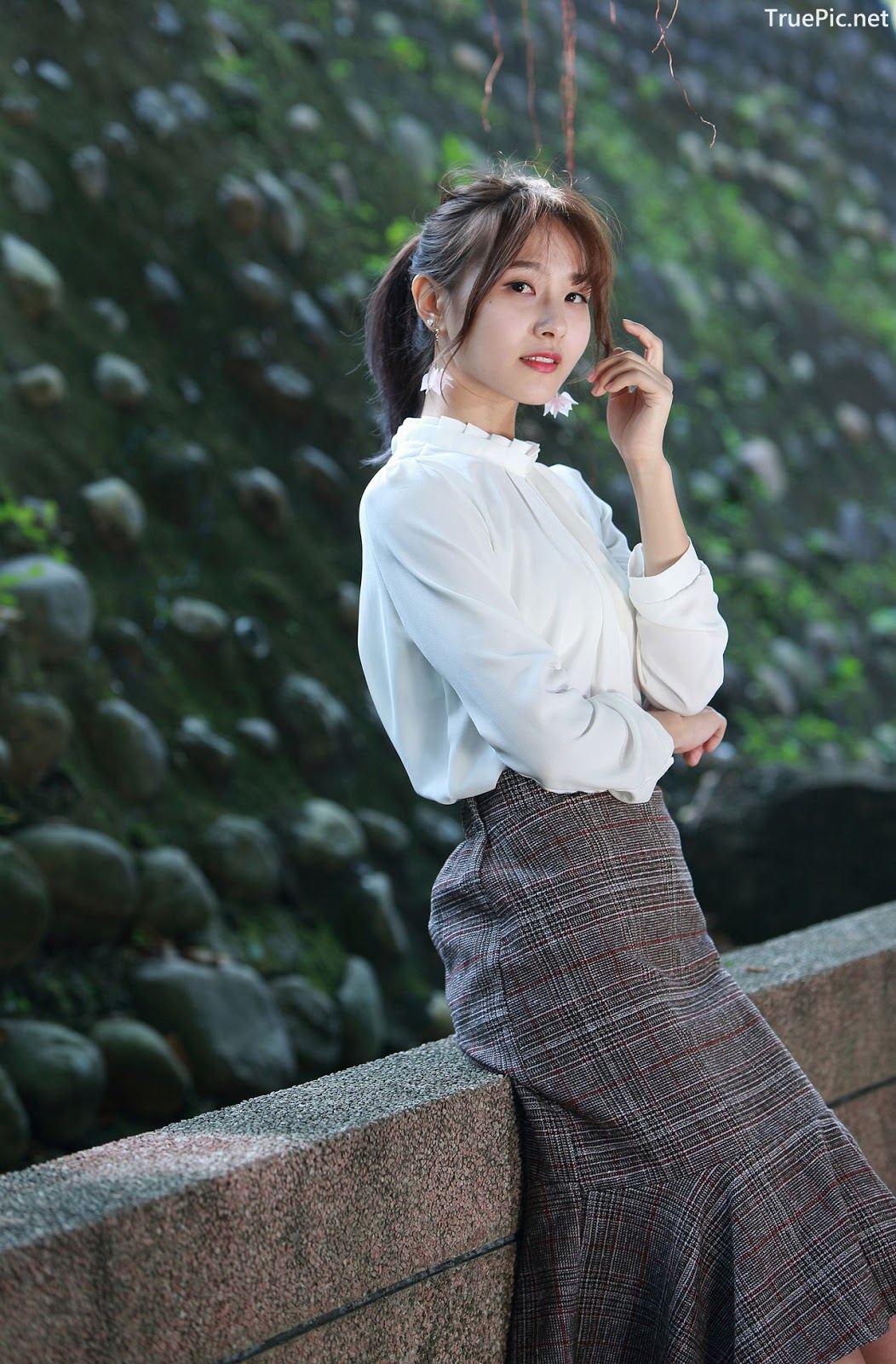 Image-Taiwanese-Model-郭思敏-Pure-And-Gorgeous-Girl-In-Office-Uniform-TruePic.net- Picture-15