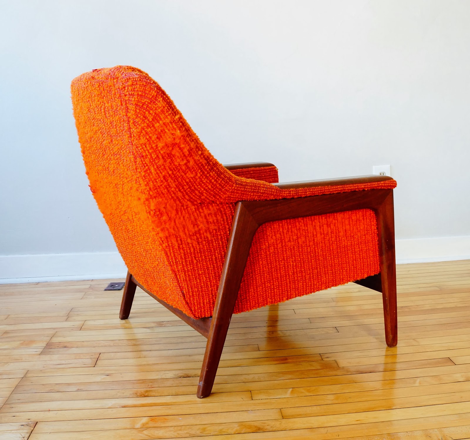 str8mcm: Mid Century Modern Lounge Chair