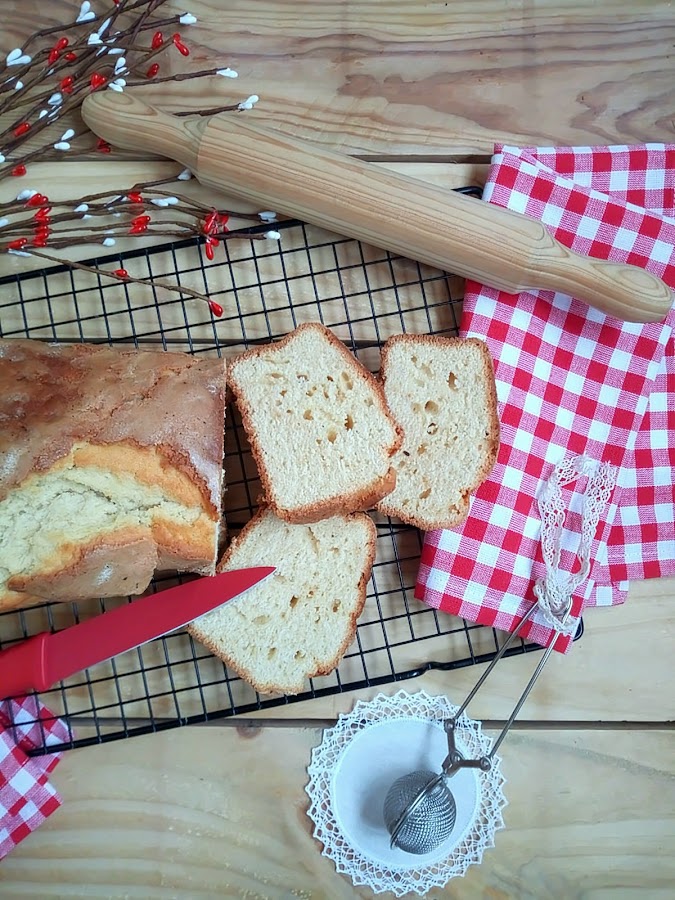 Bizcocho de nata (crema de leche). Receta tradicional para desayunos, meriendas, postres, sencilla, rica, tierno esponjoso, suave, fácil, horno, Cuca