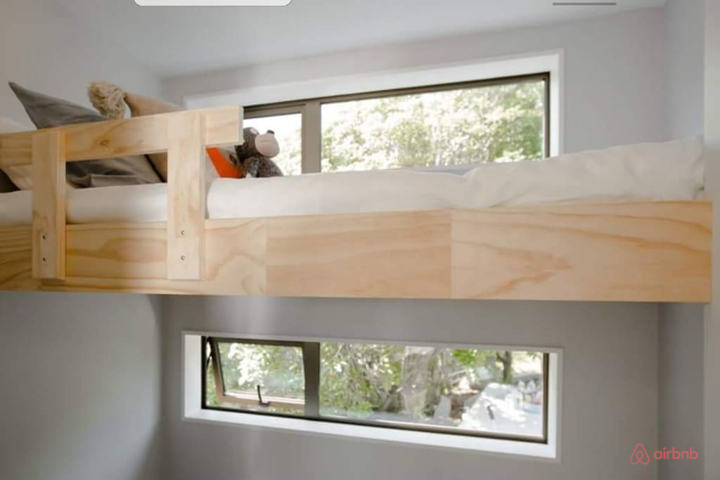 Raglan Beach House [ TINY HOUSE TOWN ]