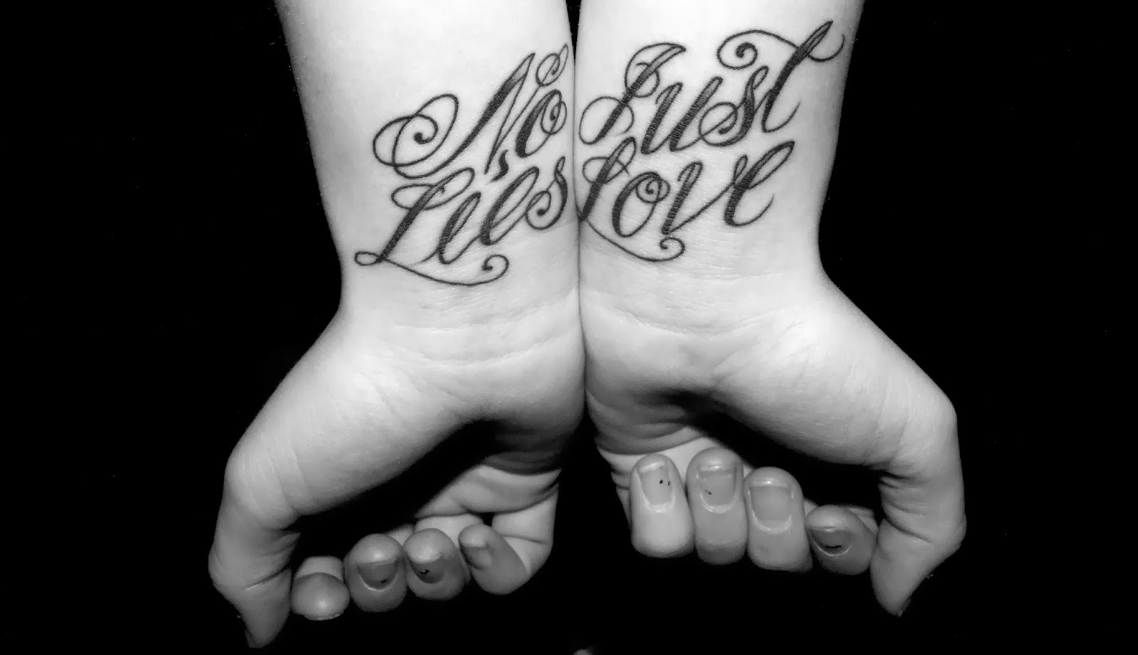 Heart Tottoos on Wrist with Names for Women For Men Tumblr