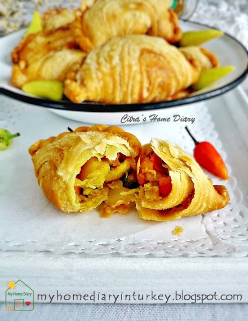 Karipap Pusing / Spiral Curry Puff | Çitra's Home Diary