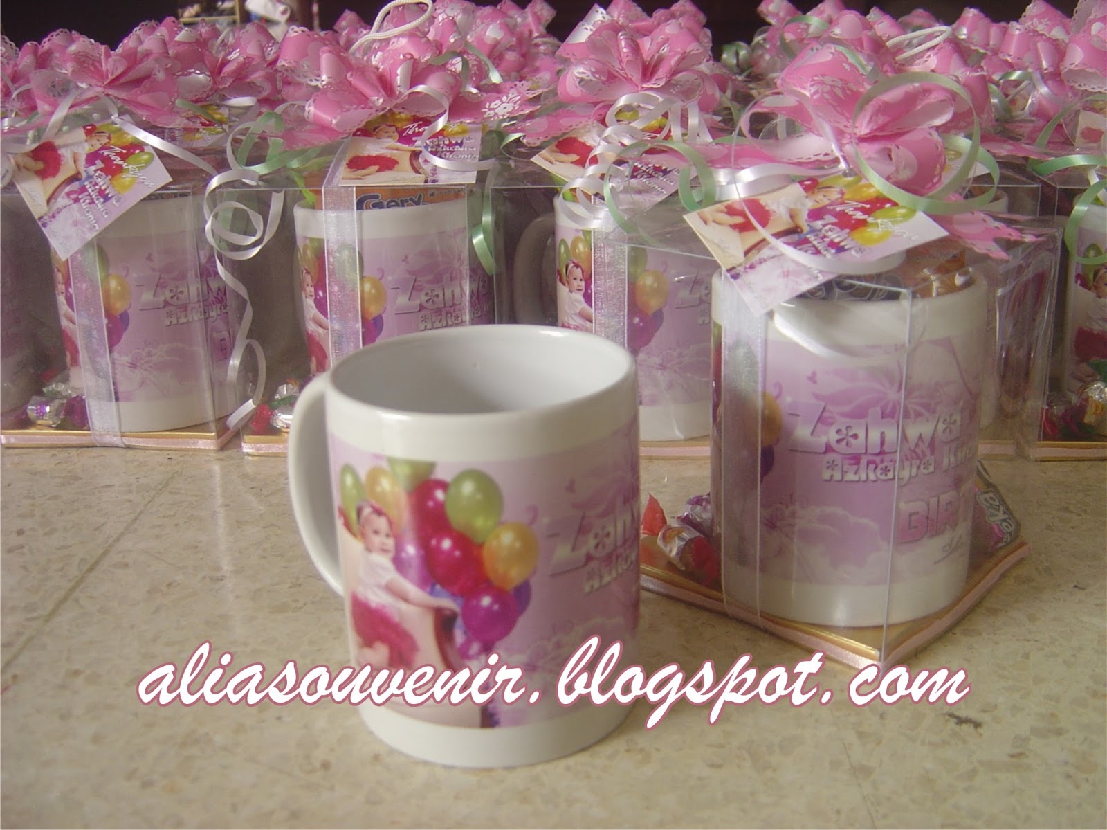 Souvenir Mug Sablon Full Colour Design Ulang Tahun Anak Kemas Mika dan Pita