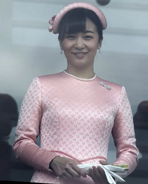 Emperor Naruhito, Empress Masako, Crown Prince Akishino, Crown Princess Kiko, Princess Mako, Princess Kako and Princess Tomohito