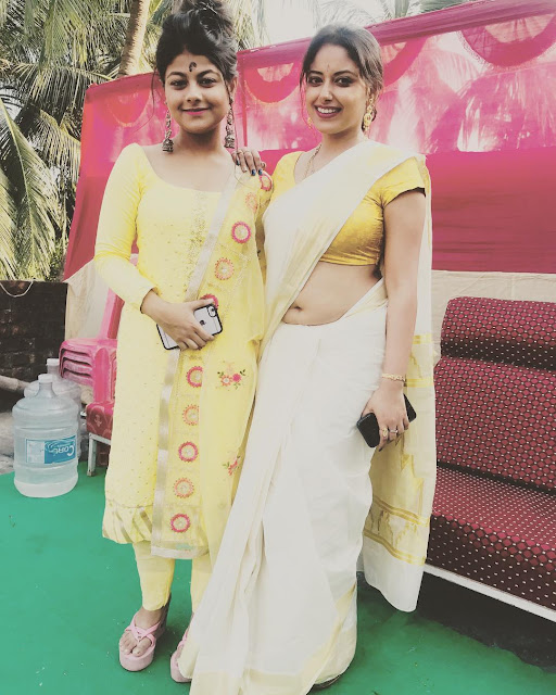 Charmsukh Chawl House SNEHA PAUL Hot Photos will disturb your sleep!