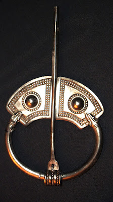 Historia de los broches Historia de los broches