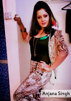 anjana singh ka photo, stylish image anjana singh in floral dress and black top