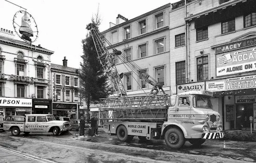 Jacey Picture House, Clayton Square