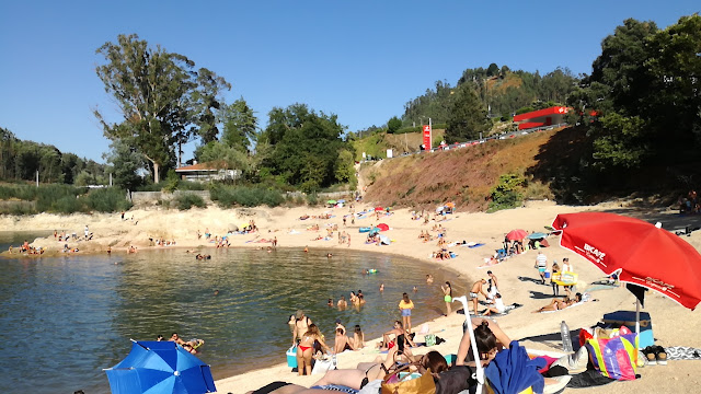 Zona Balnear na Praia de Alqueirão