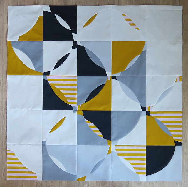 Luna Lovequilts - Improv curve quilt inspired by Diana Vandeyar - Top finished