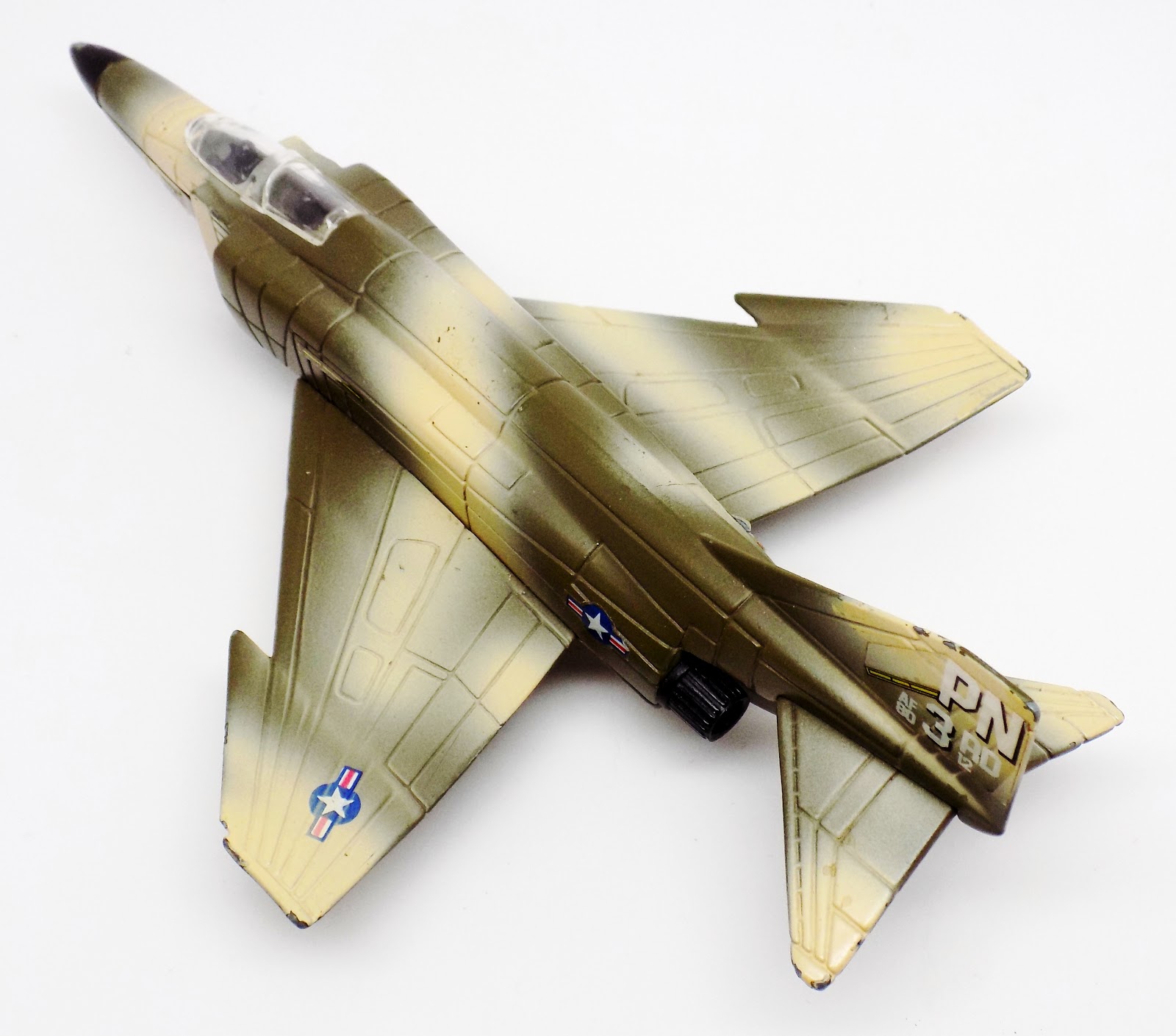 Toys and Stuff Ertl Force One Diecast McDonnell Douglas F4 Phantom