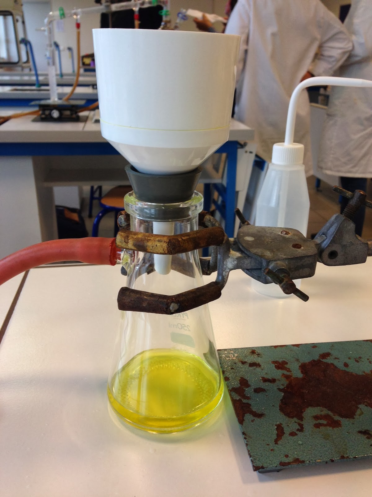 Huiles essentielles et antiseptie Extraction des huiles essentielles — free download