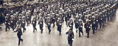 Guardia civil en el desfile del 5º aniversario de la República