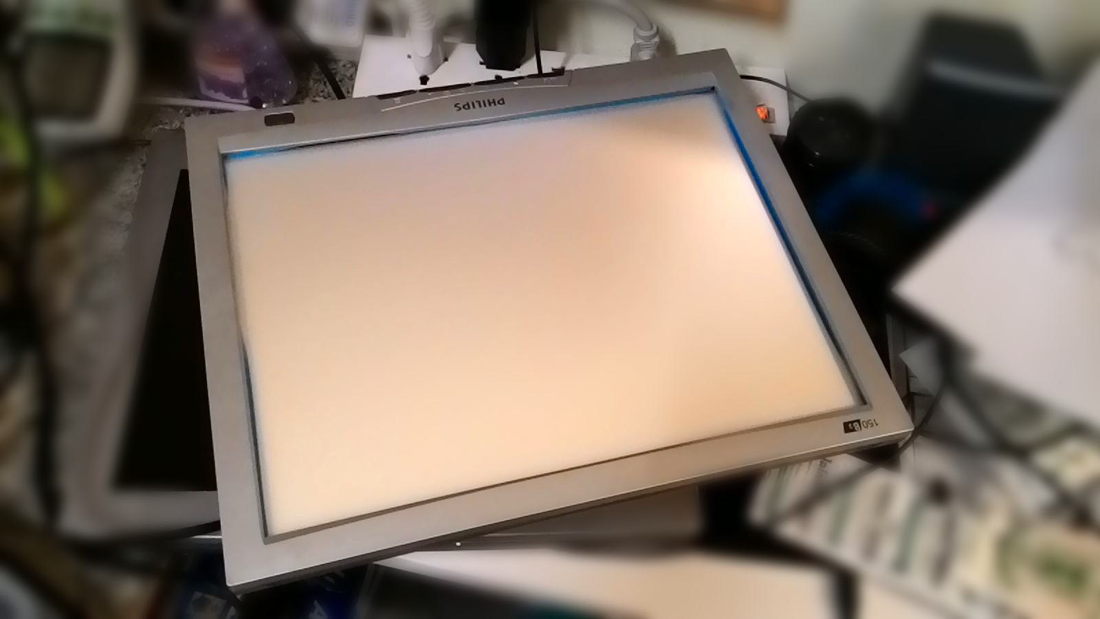 Cavy Lab DIY Animation Light box from old LCD screen.