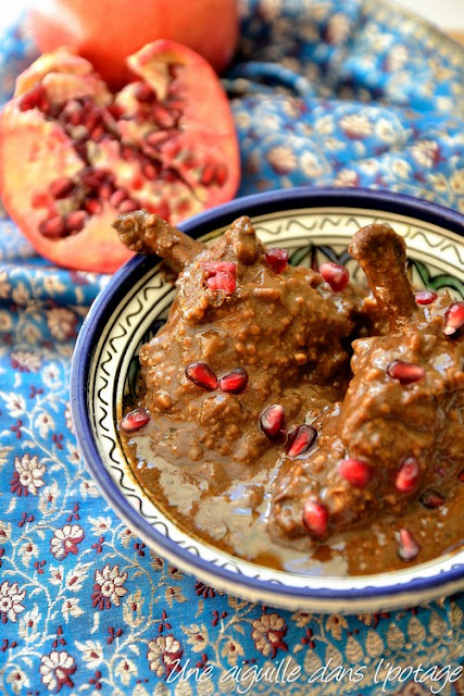 Poulet en sauce aux noix et à la grenade( khoresh-e-fesenjan)