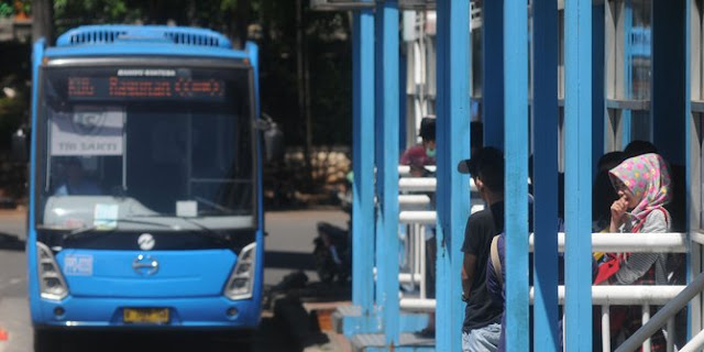 Pelajar SMP Tewas Tertabrak Bus Transjakarta
