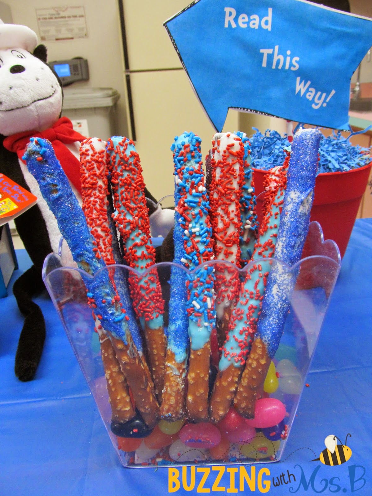 http://buzzingwithmsb.blogspot.com/2015/02/seuss-snacks-read-across-america-snacks.html