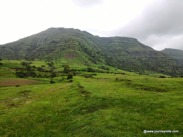 Scenic monsoon bike ride to Malshej Ghat from Pune