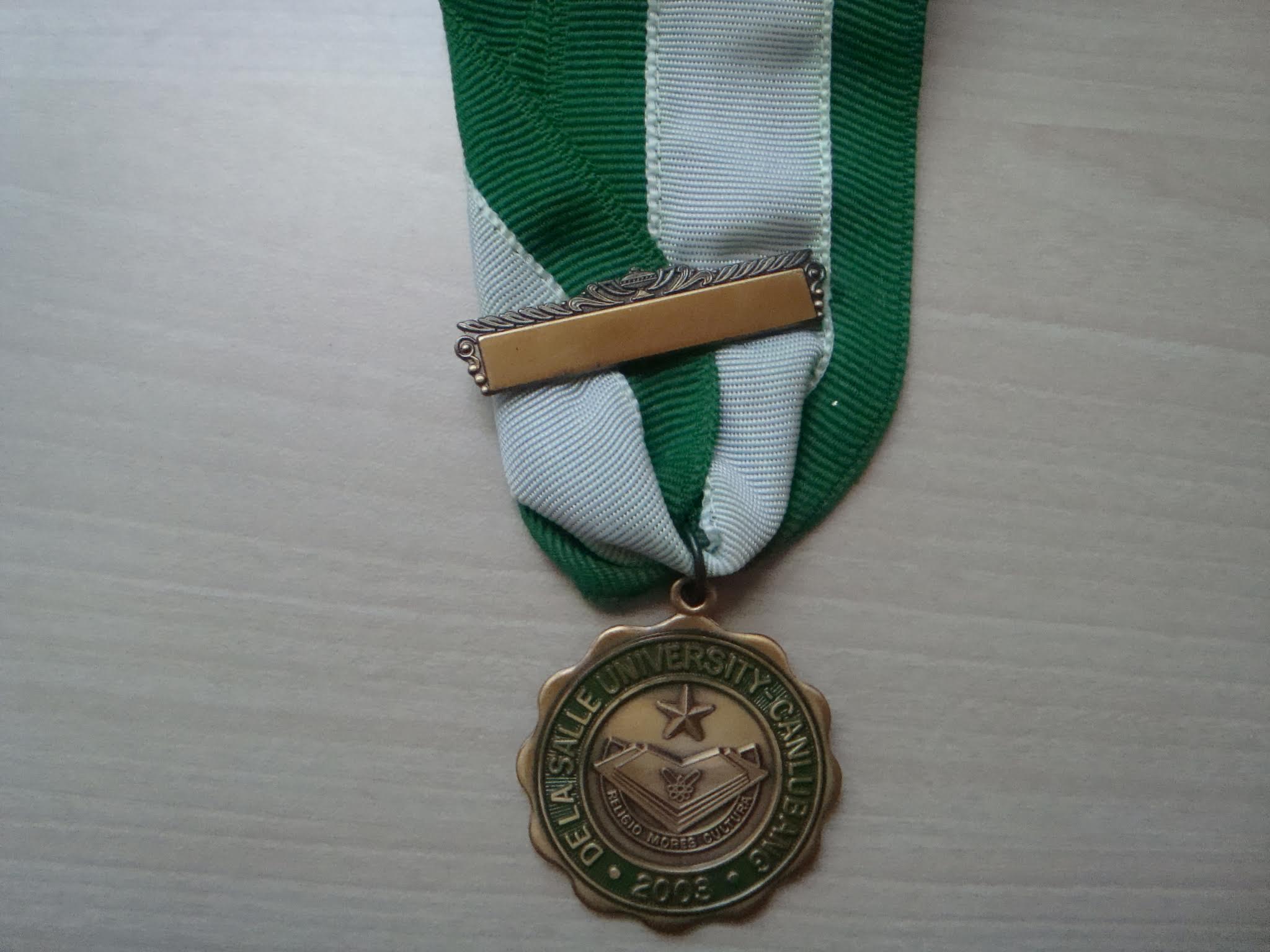 De La Salle University Laguna Canlubang Senior High School Medal DLSU