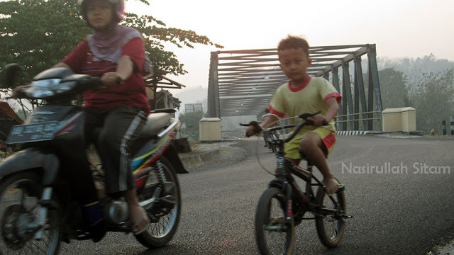 Selamat berakhir pekan, mari bersepeda