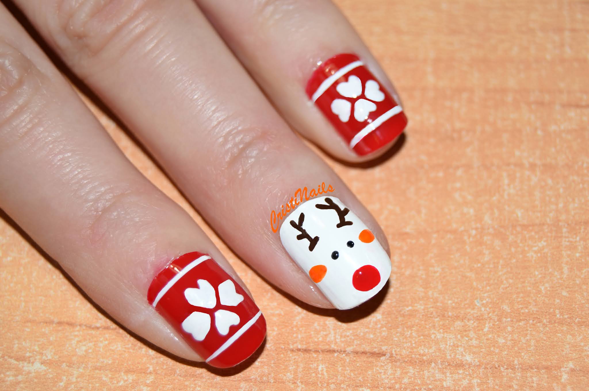CristiNails Uñas navideñas con reno