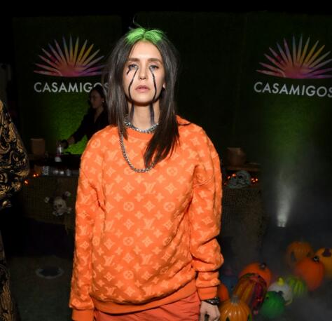 الممثلة نينا دوبريف