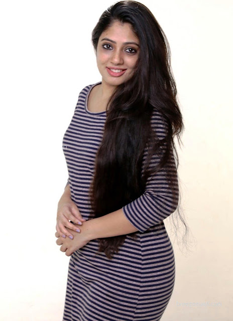 Kettiyolaanu Ente Malakha Actress Veena Nandakumar