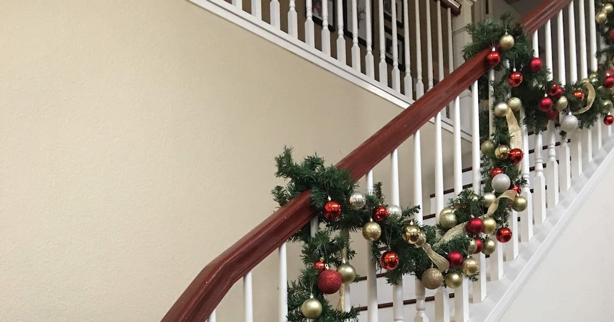 SimpleJoys Wreath/ Garland makeover