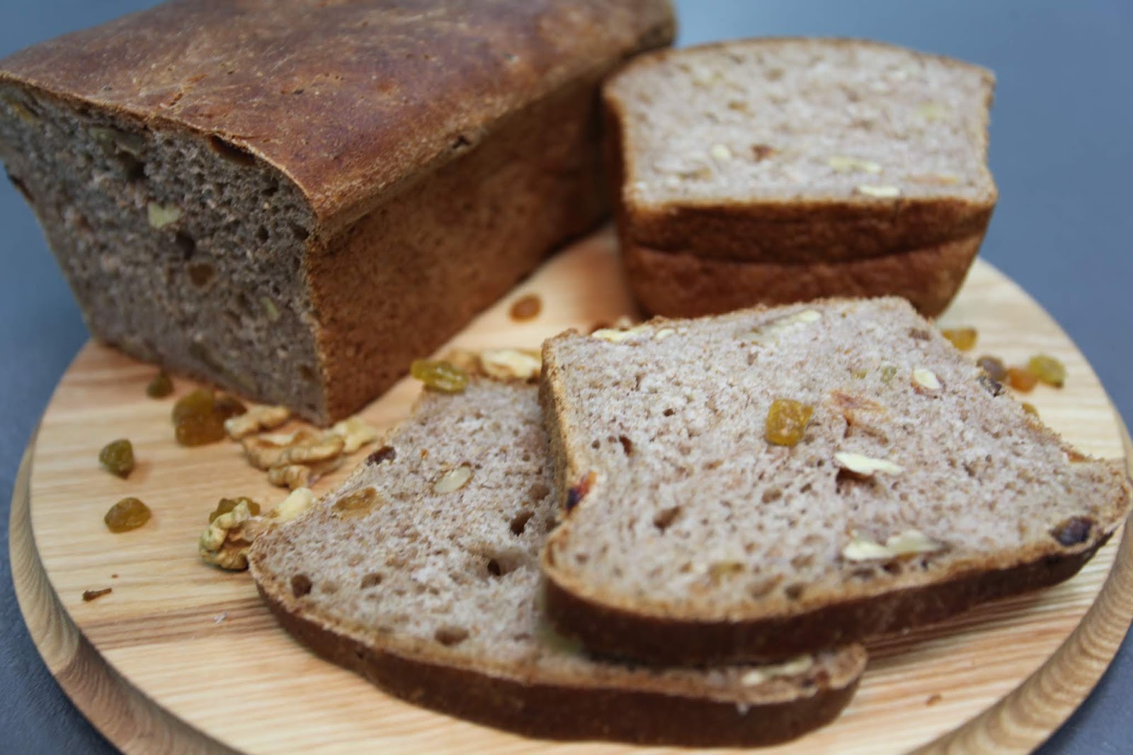 Хлеб с изюмом