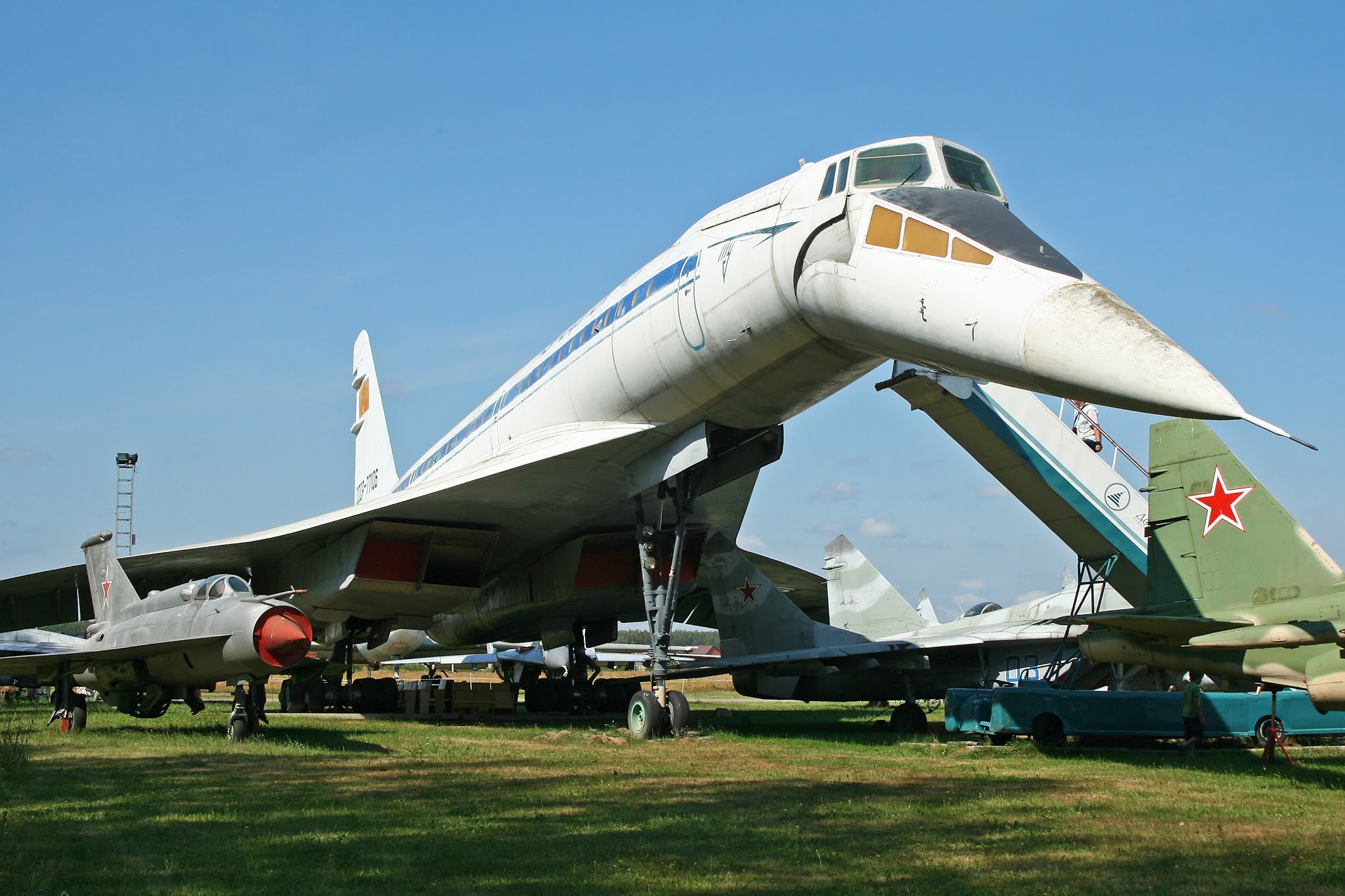 Ту -444
