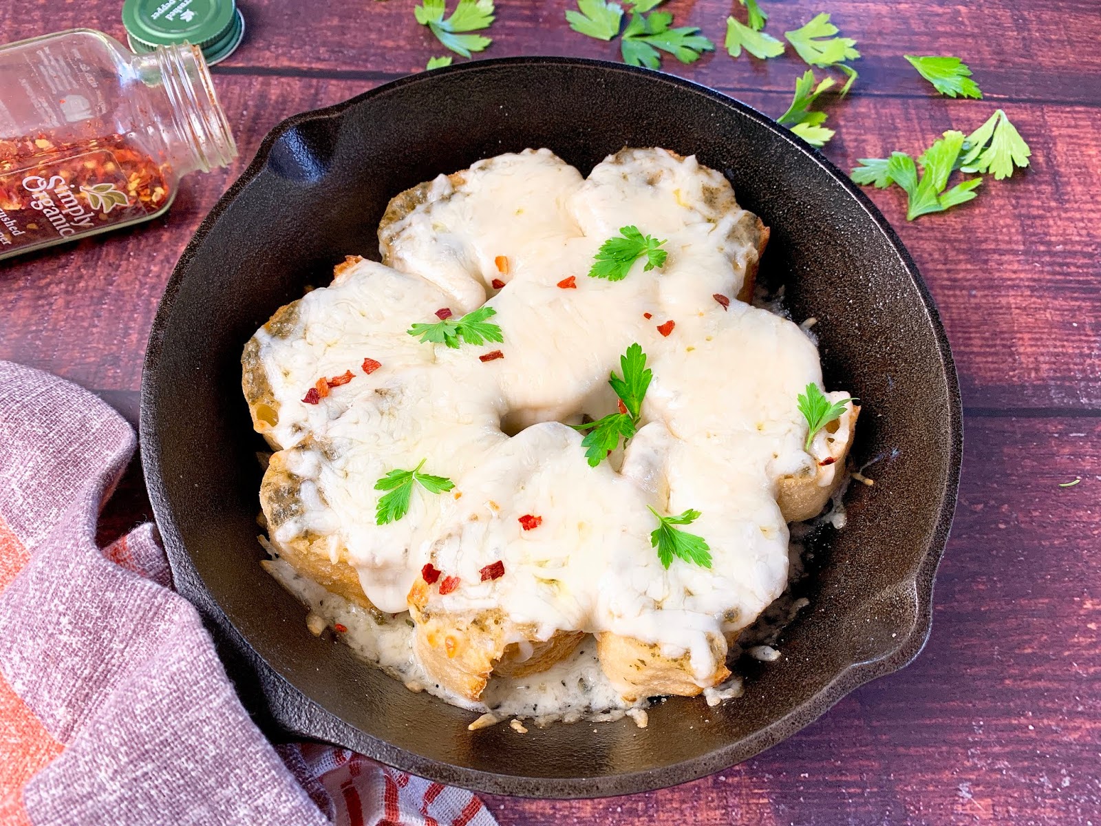 Skillet Pesto Mozzarella Bread